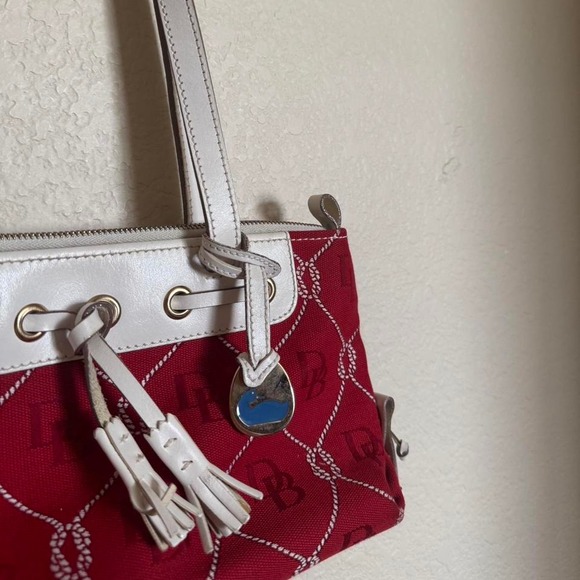 Vintage Dooney & Bourke‎ Sailor Nautical Shoulder Baguette Bag Red White - Picture 3 of 8